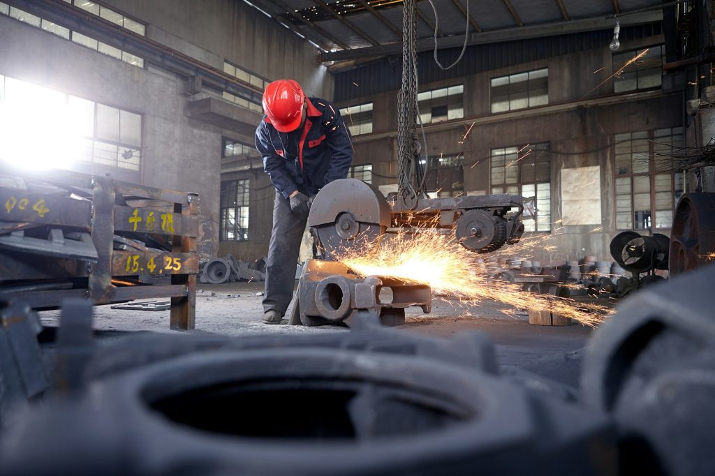 Working in cast iron foundry